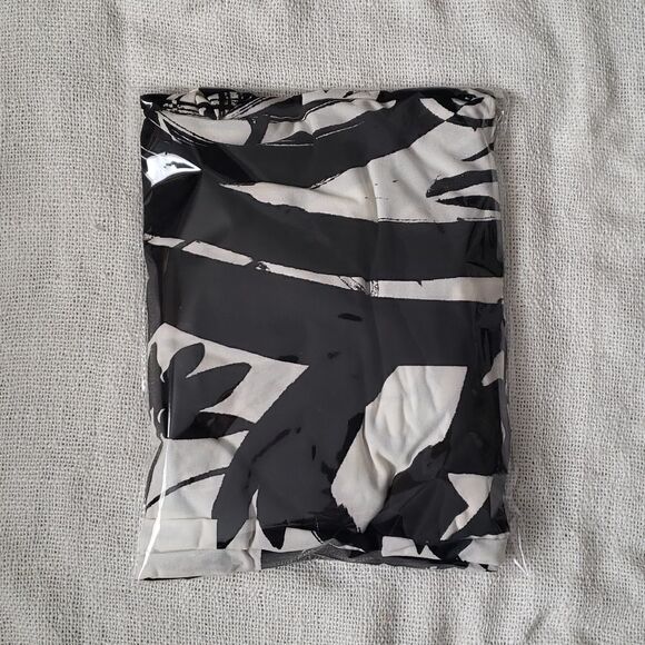 Style & Co B&W Printed Wide Leg Jumpsuit Sz M - Picture 15 of 15
